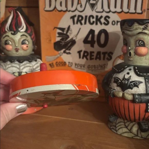 Witch Tin Rachet Noise Maker Vintage Halloween 1930's Art Deco Great condition - Picture 3 of 6